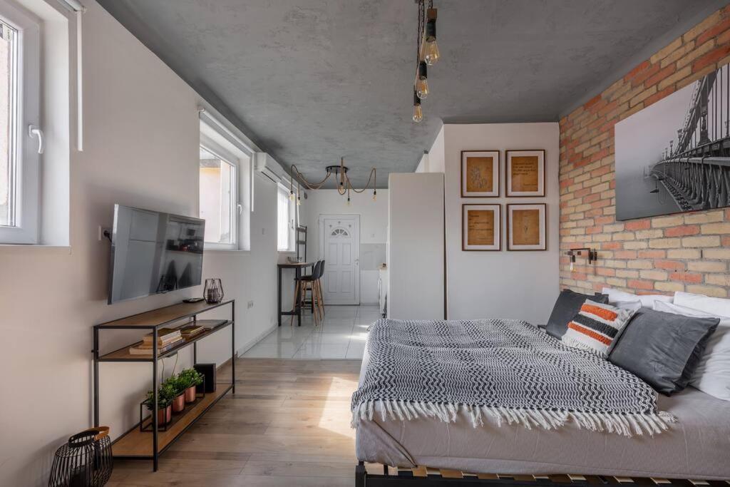 Appartamento Cozy And Stylish Studio In The Ruin Bar District Budapest Esterno foto